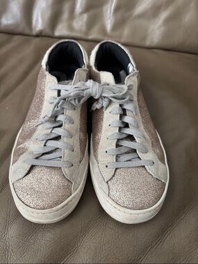 P448 Women’s Glitter Low-Top Sneakers in Rose Gold and Gray